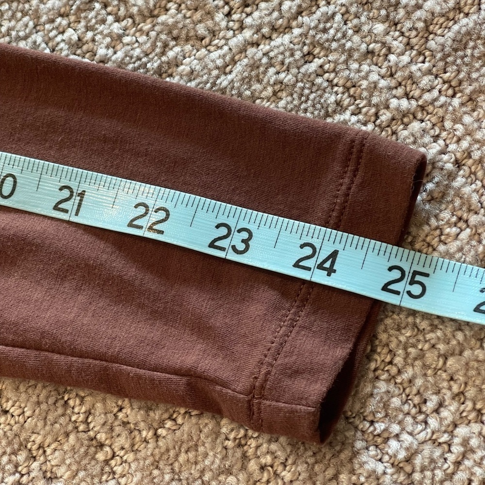 Athleta Outbound Chocolate Brown V-Neck Long Sleeve Ruched Tee, Athleisure, XS - Picture 13 of 16